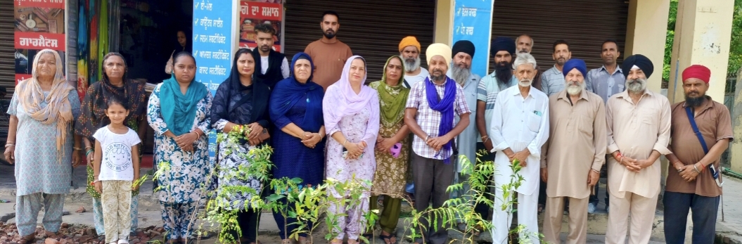 Guru Nanak Charitable Dispensary and Laboratory in village Ajnoha with the support of village Narur, the organization organized a plant langar under the Panj Bute Motor and Campaign - Khalsa Ajnoha